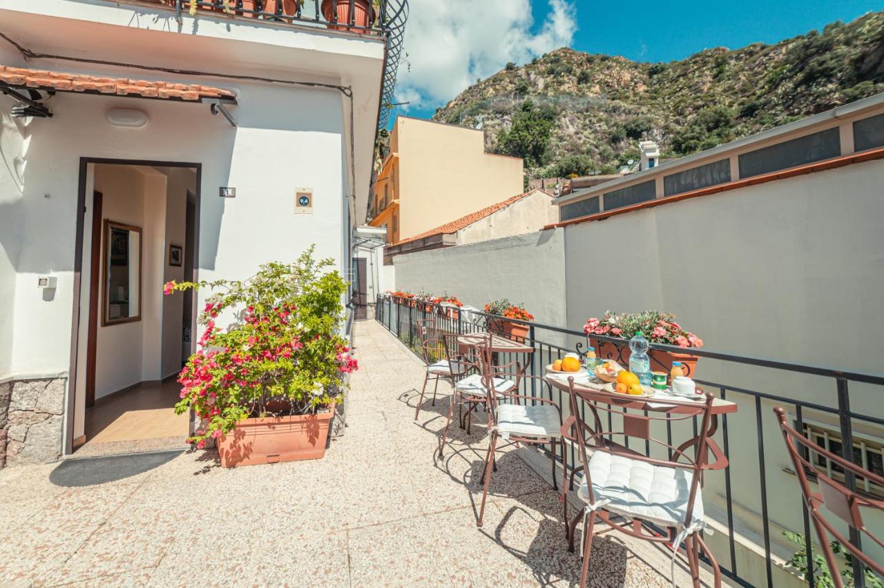 Elegant R&B Floridia Bed and Breakfast Taormina Eksteriør billede
