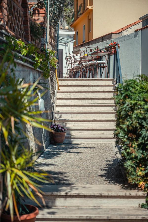 Elegant R&B Floridia Bed and Breakfast Taormina Eksteriør billede